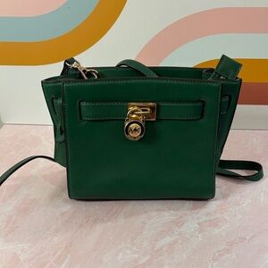 💚🍀MICHAEL Michael Kors Emerald Crossbody Bag